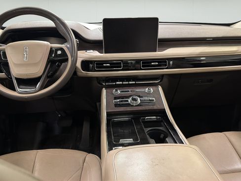 Used 2023 Lincoln Aviator Reserve w/ Class IV Trailer Tow Package RWD image 25