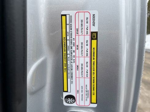 Used 2018 RAM 2500 Tradesman w/ Chrome Appearance Group image 24