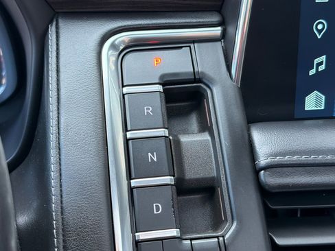 Used 2022 Chevrolet Tahoe Z71 w/ Z71 Off-Road Package image 23