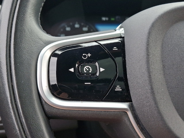 Used 2019 Volvo XC60 T6 Inscription w/ Protection Package Premier AWD/4WD image 22