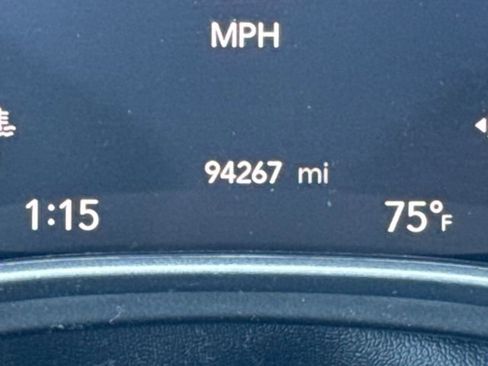 Used 2020 Chrysler Pacifica Touring-L Plus w/ Tire & Wheel Group image 16