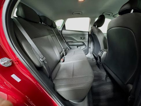 Used 2024 Hyundai Kona SEL AWD/4WD image 28