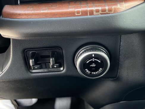 New 2026 Lincoln Navigator L Black Label AWD/4WD image 15