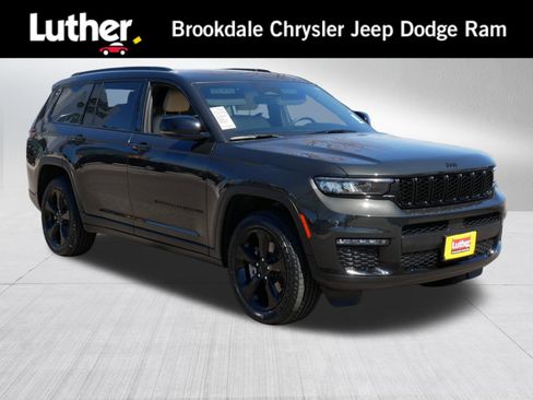 Used 2023 Jeep Grand Cherokee L Limited w/ Black Appearance Package AWD/4WD image 1