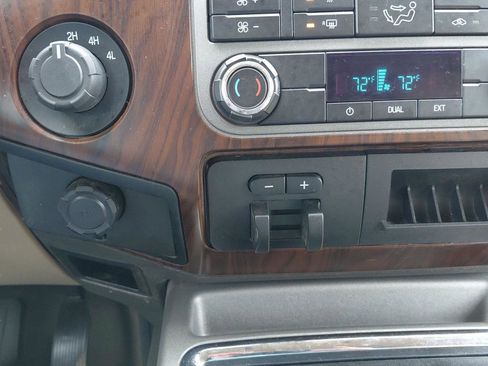 Used 2012 Ford F250 Lariat w/ Chrome Pkg AWD/4WD image 34