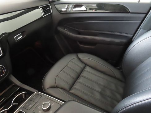Used 2018 Mercedes-Benz GLE 350 4MATIC image 22