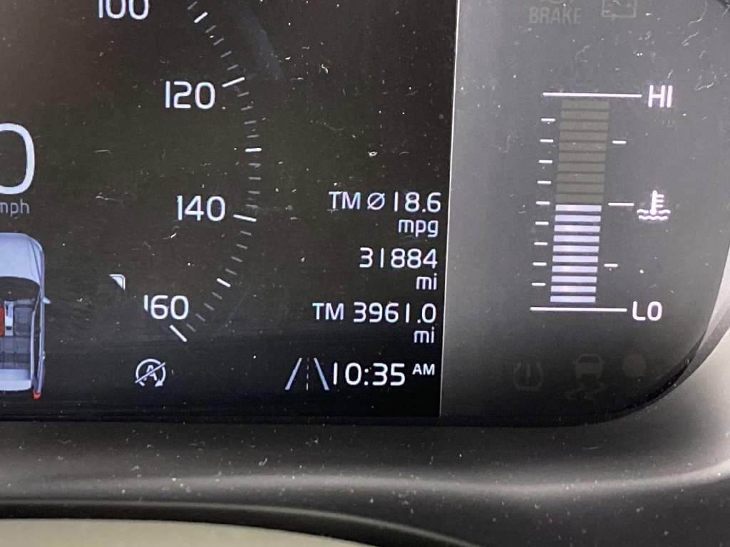 Used 2019 Volvo XC60 T5 Momentum w/ Premium Package FWD image 17