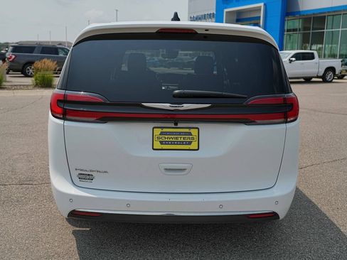 Used 2026 Chrysler Pacifica Select FWD image 7