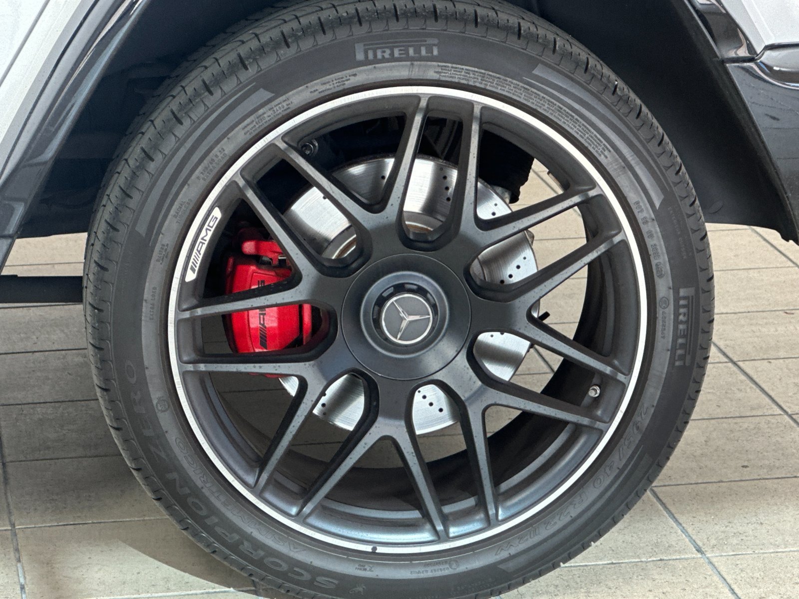 Used 2021 Mercedes-Benz G 63 AMG 4MATIC w/ AMG Night Package Plus image 25