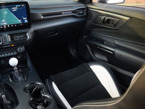 Used 2024 Ford Mustang Dark Horse image 14