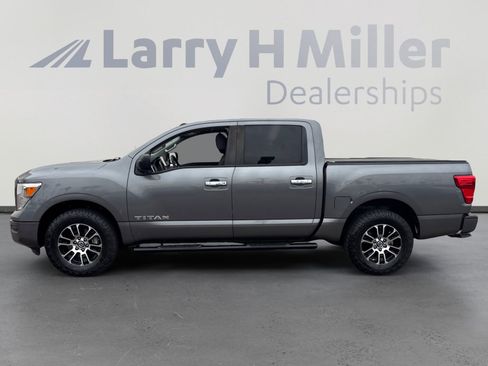 Used 2021 Nissan Titan SV w/ Accessory Utility Package image 2