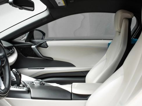 Used 2015 BMW i8 AWD/4WD image 12