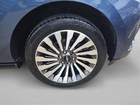 Used 2019 Lincoln Navigator Reserve w/ Cargo Package AWD/4WD image 17
