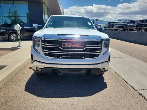 Used 2025 GMC Sierra 1500 SLT AWD/4WD image 2