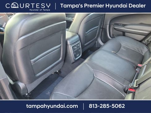 Used 2019 Chrysler 300 Limited image 10