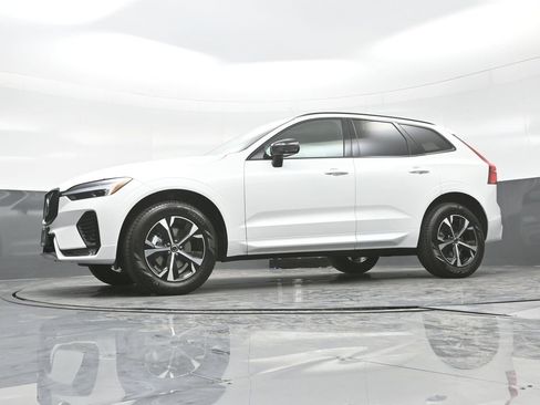New 2026 Volvo XC60 B5 Core AWD/4WD image 24