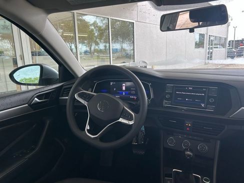 Used 2022 Volkswagen Jetta S image 9