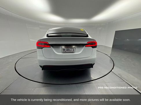 Used 2023 Tesla Model X image 4