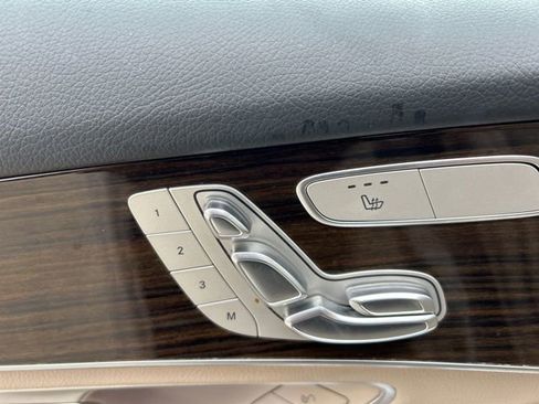 Used 2020 Mercedes-Benz GLC 300 4MATIC image 14