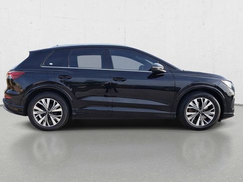 Certified 2023 Audi Q4 e-tron Premium w/ Premium Plus RWD image 4