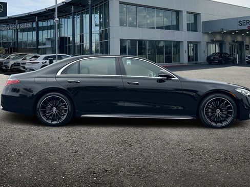 New 2026 Mercedes-Benz S 580 4MATIC Sedan image 3
