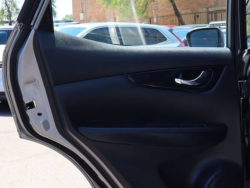 Used 2019 Nissan Rogue Sport SV FWD image 32