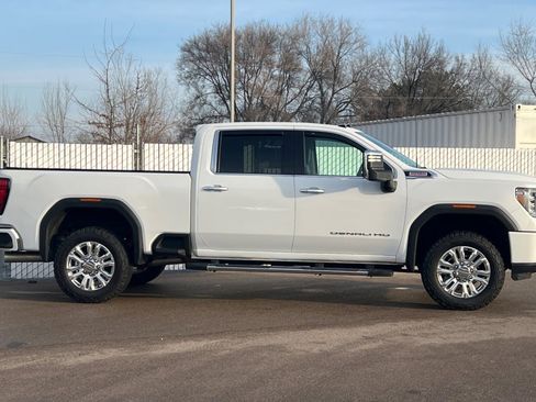Used 2020 GMC Sierra 2500 Denali w/ Denali Ultimate Package image 3