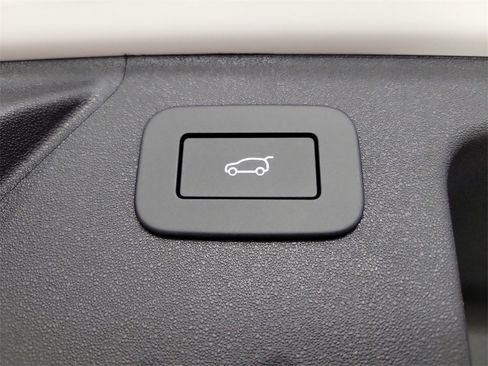 New 2025 Land Rover Discovery Sport Dynamic SE image 30