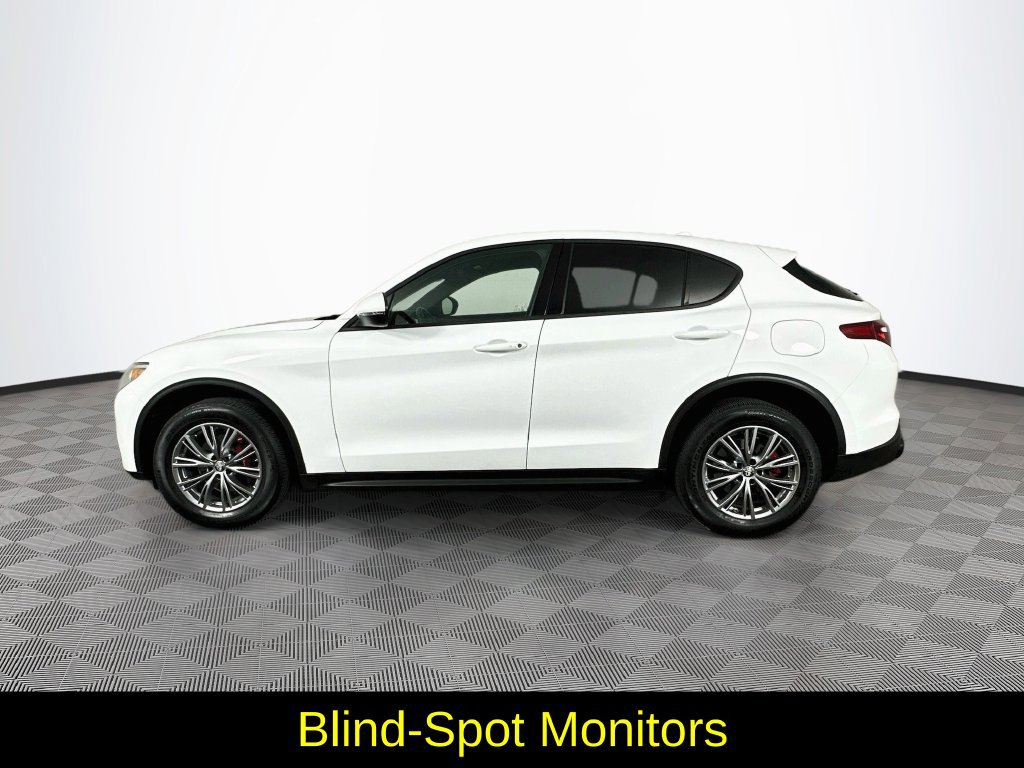 Used 2023 Alfa Romeo Stelvio Sprint AWD/4WD image 6