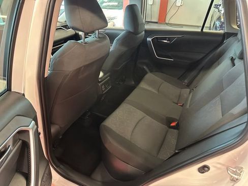 Used 2025 Toyota RAV4 XLE AWD/4WD image 14