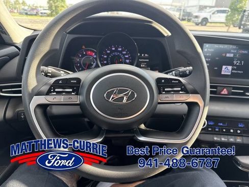 Used 2023 Hyundai Elantra SEL FWD image 16