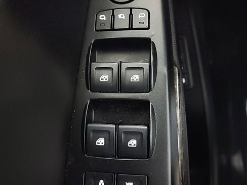 Used 2019 Chevrolet Tahoe LT w/ LT Signature Package image 17