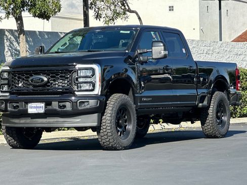 New 2025 Ford F250 Lariat w/ Black Appearance Package image 8