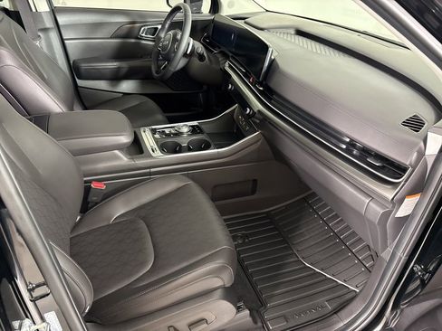 New 2026 Kia Carnival SX FWD image 14