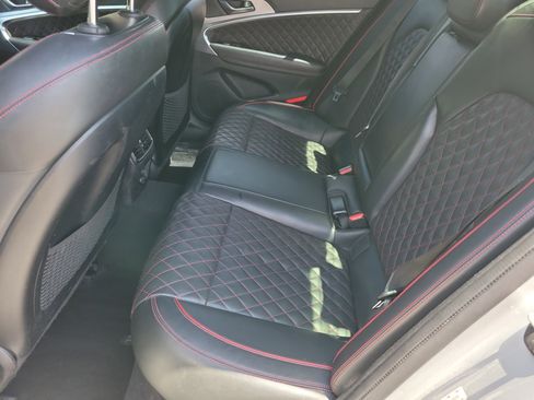 Used 2019 Genesis G70 2.0T Advanced w/ Sport Package RWD image 9