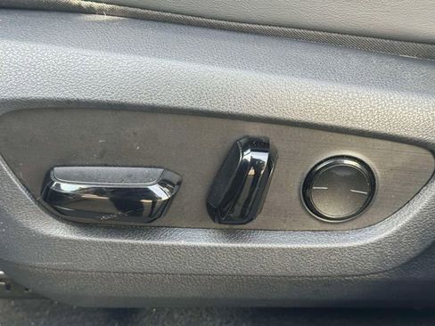 Certified 2025 Lexus RX 350 Premium w/ Accessory Package image 24