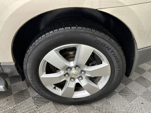 Used 2012 Chevrolet Traverse LTZ FWD image 22