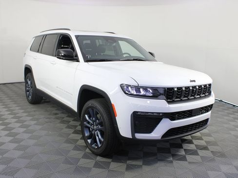 New 2026 Jeep Grand Cherokee L Limited AWD/4WD image 30