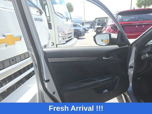 Used 2019 Honda Civic EX image 5
