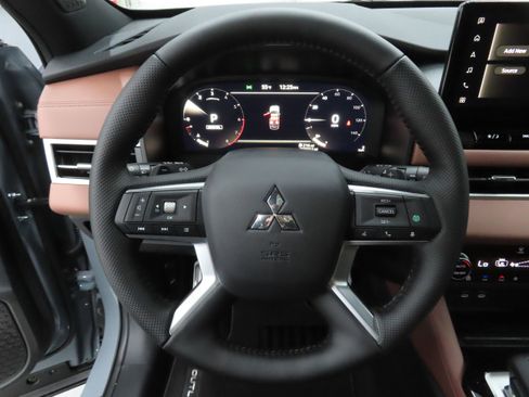 New 2026 Mitsubishi Outlander SEL FWD image 14