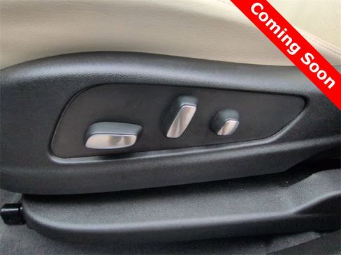 Used 2025 Cadillac XT6 Sport w/ LPO, Floor Liner Package image 17