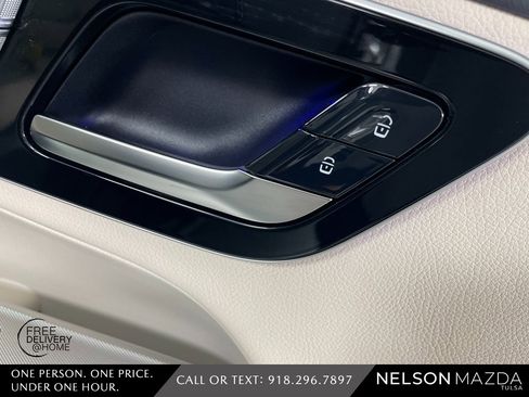 Used 2024 Mercedes-Benz GLC 300 4MATIC image 48