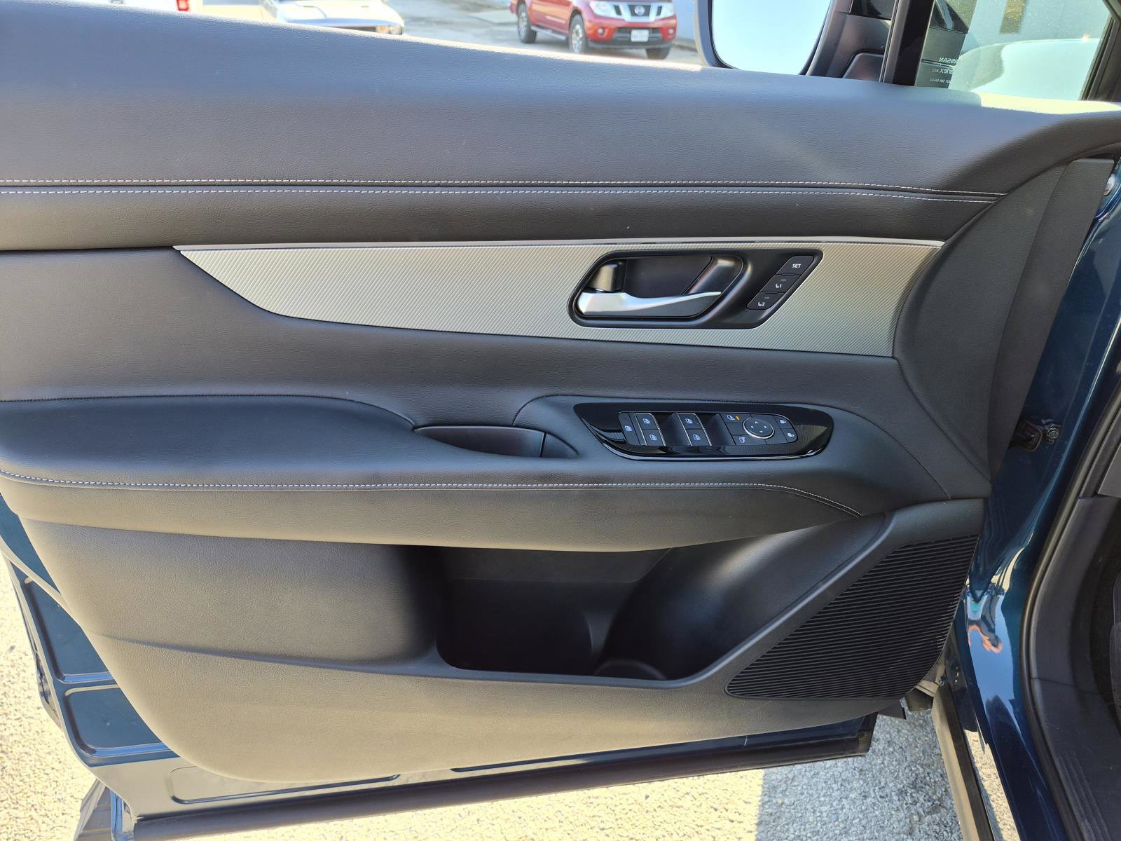 Used 2025 Nissan Murano SL AWD/4WD image 21