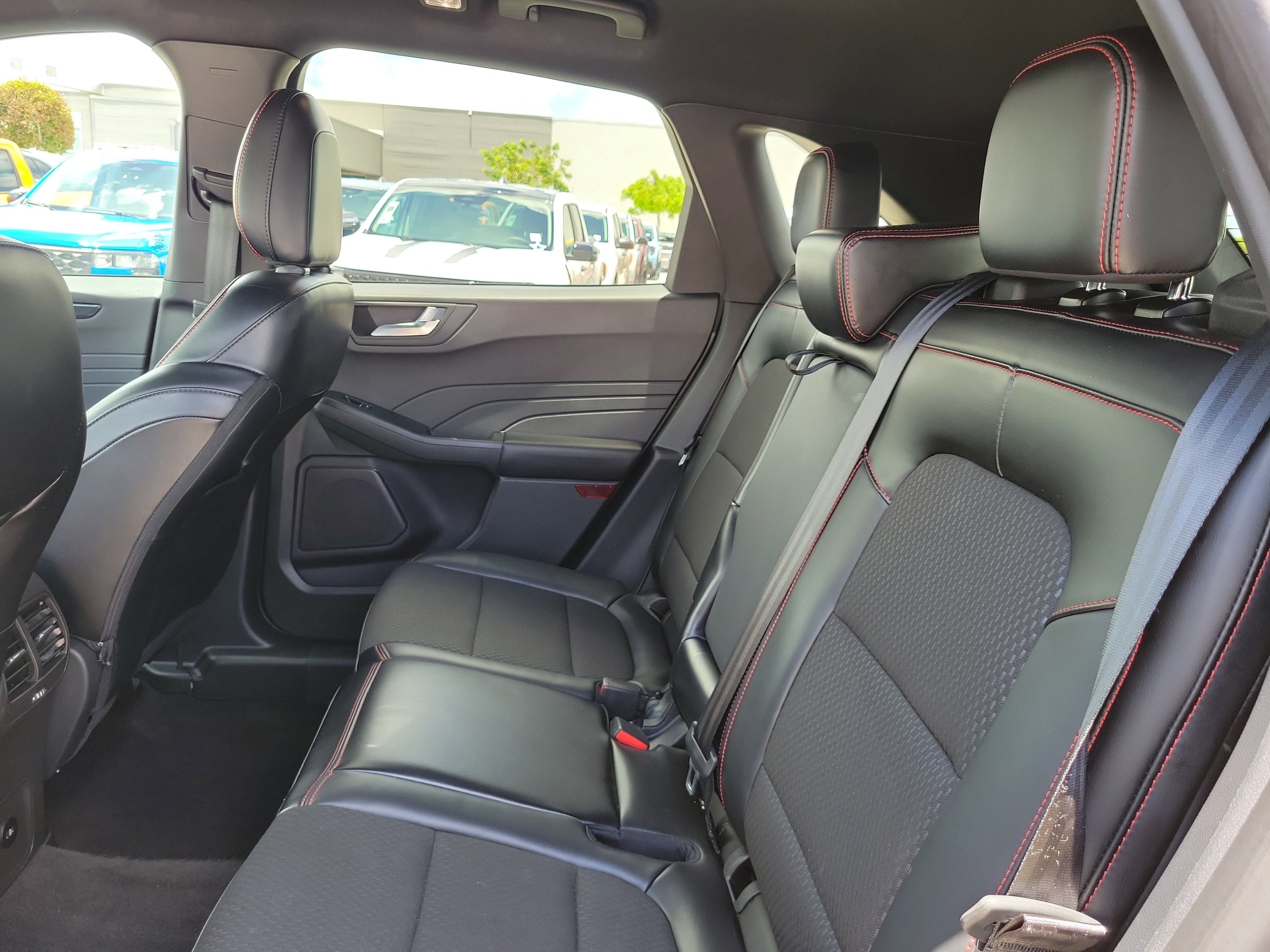 Used 2024 Ford Escape ST-Line w/ Tech Pack #1 FWD image 13