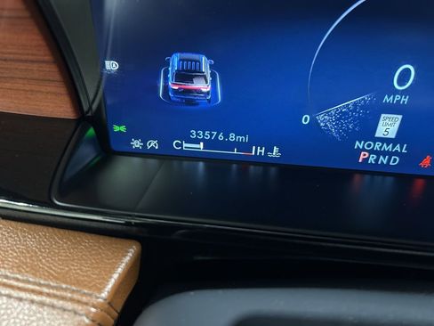 Certified 2024 Lincoln Navigator L Reserve image 17