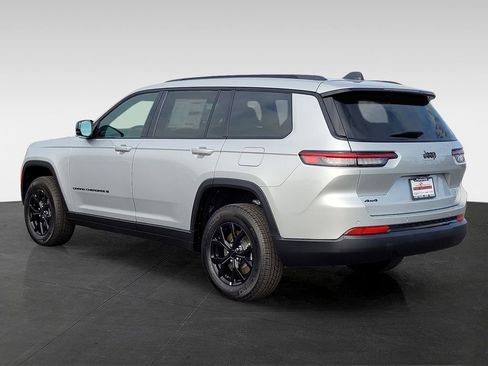 New 2025 Jeep Grand Cherokee L Altitude image 6