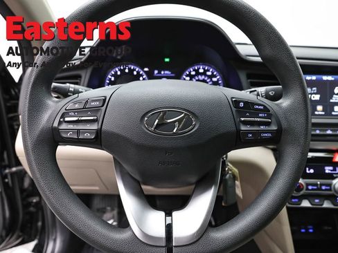 Used 2020 Hyundai Elantra SEL w/ Cargo Package (C1) FWD image 10