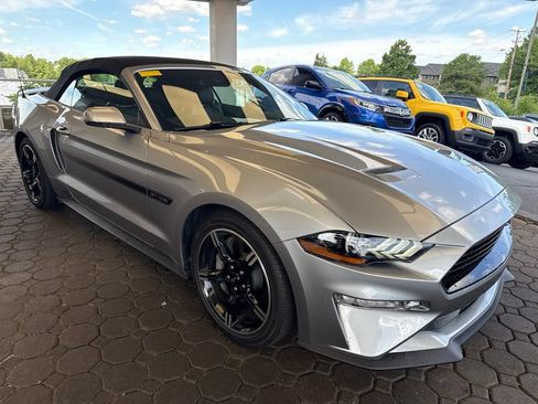 Used 2020 Ford Mustang GT Premium w/ Equipment Group 401A RWD image 4