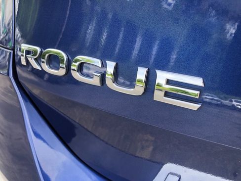 Used 2019 Nissan Rogue SV AWD/4WD image 15