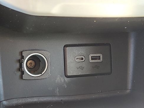 Used 2021 GMC Acadia SLE w/ Driver Convenience Package FWD image 25